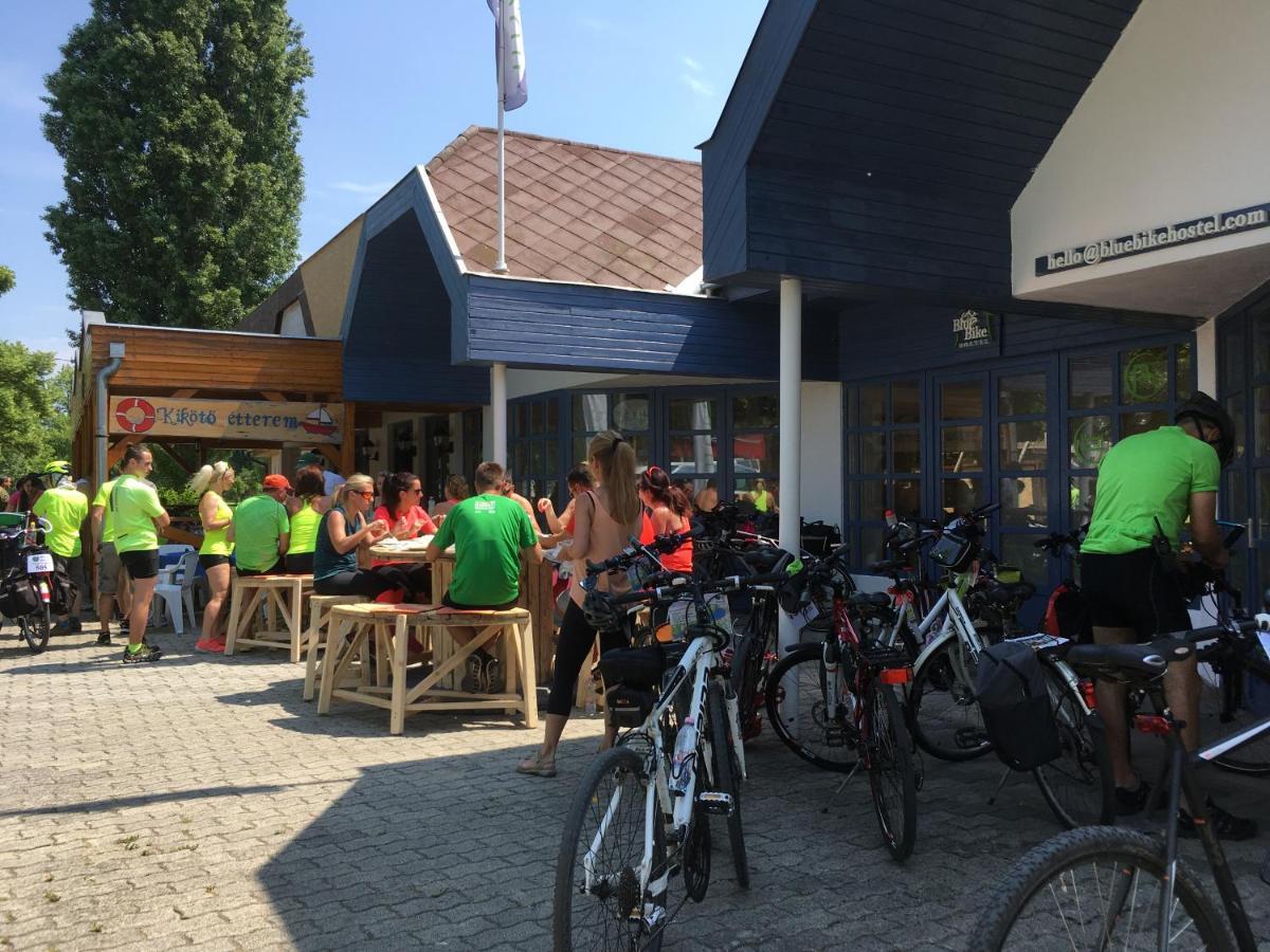 Blue Bike Hostel Balatonszárszó المظهر الخارجي الصورة